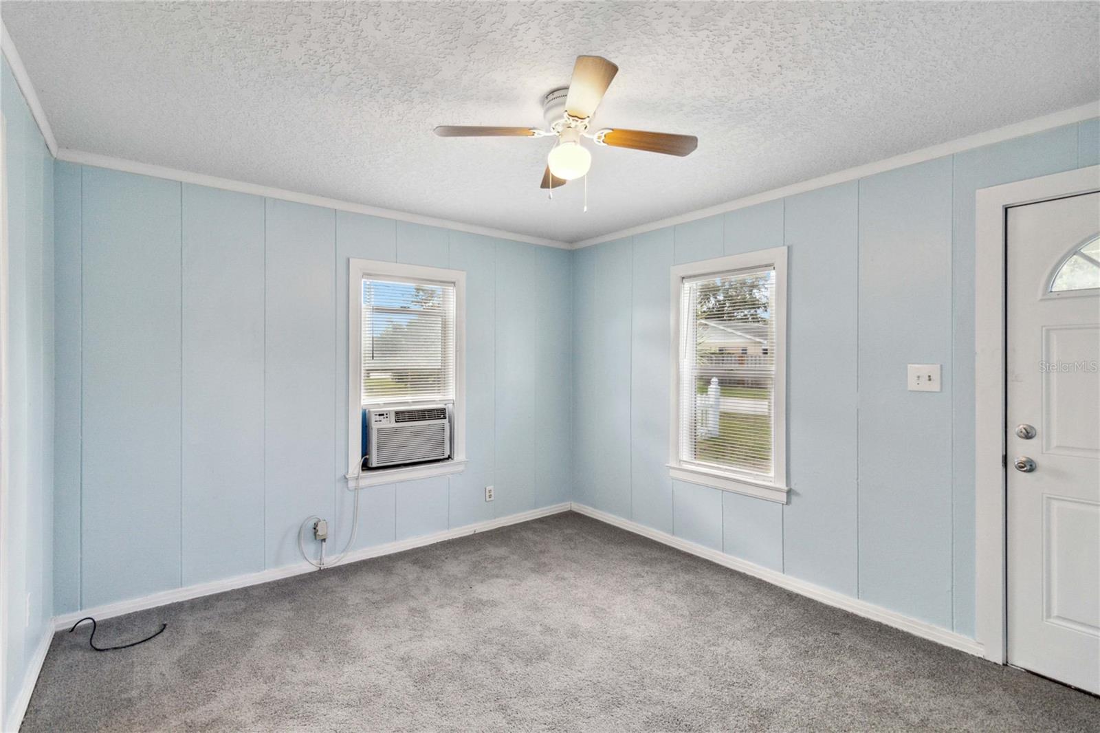 Image 4 of 29 For 712 4th Street