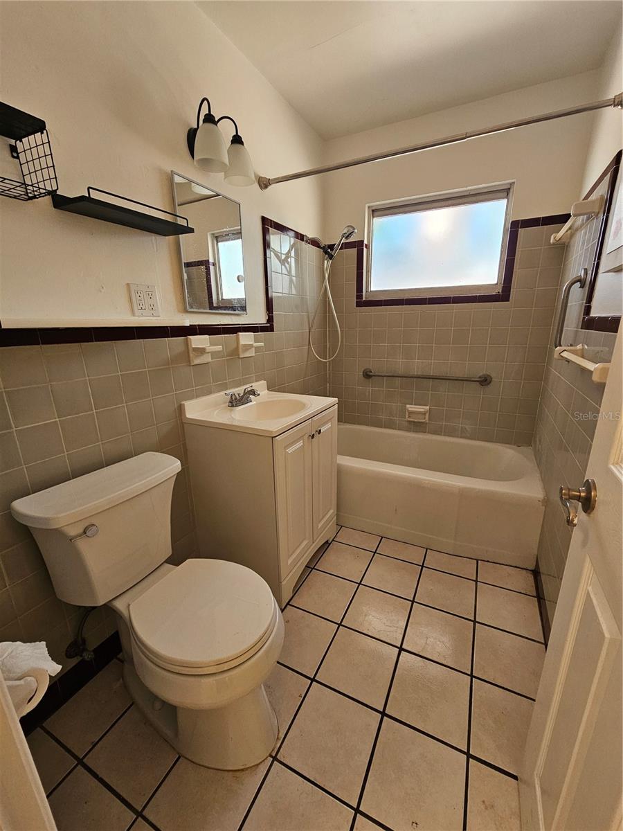 Image 11 of 17 For 2168 Wood Street