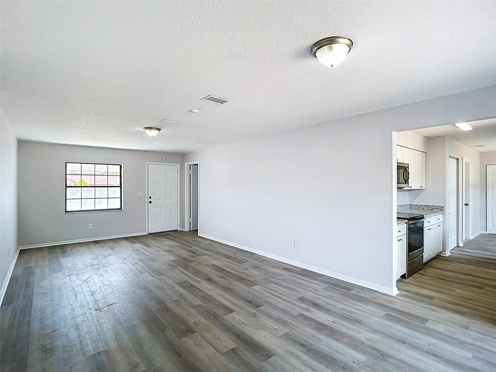 Image 7 of 45 For 4680 142 Place Road