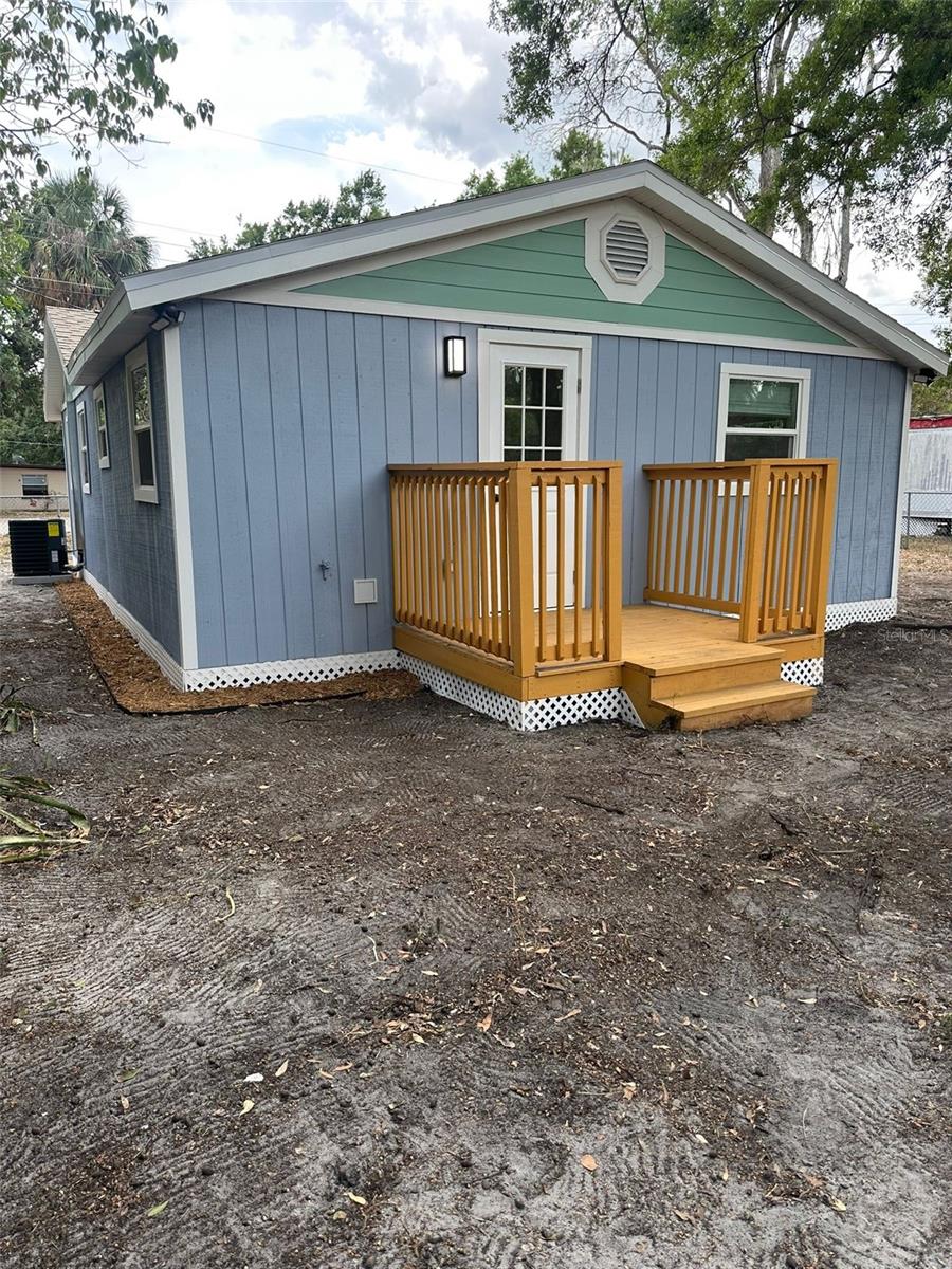 Image 8 of 36 For 2217 Azalea Court