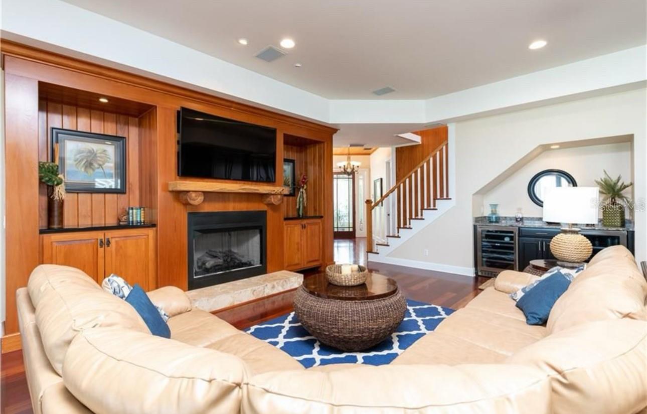 Image 18 of 58 For 12765 143rd Avenue