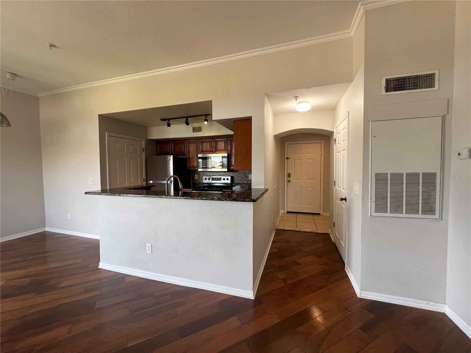 Image 18 of 55 For 7320 Westpointe Boulevard 531