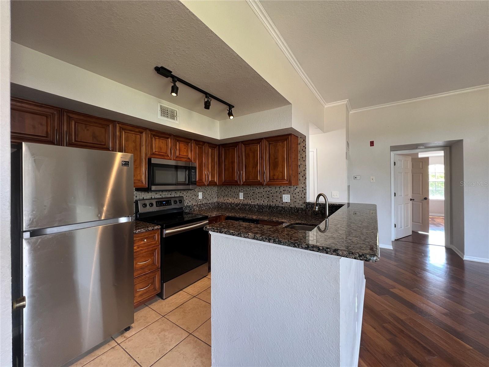 Image 24 of 55 For 7320 Westpointe Boulevard 531