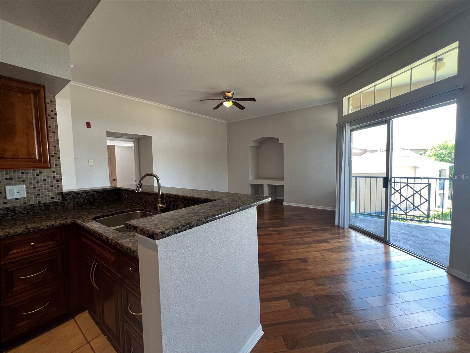 Image 25 of 55 For 7320 Westpointe Boulevard 531