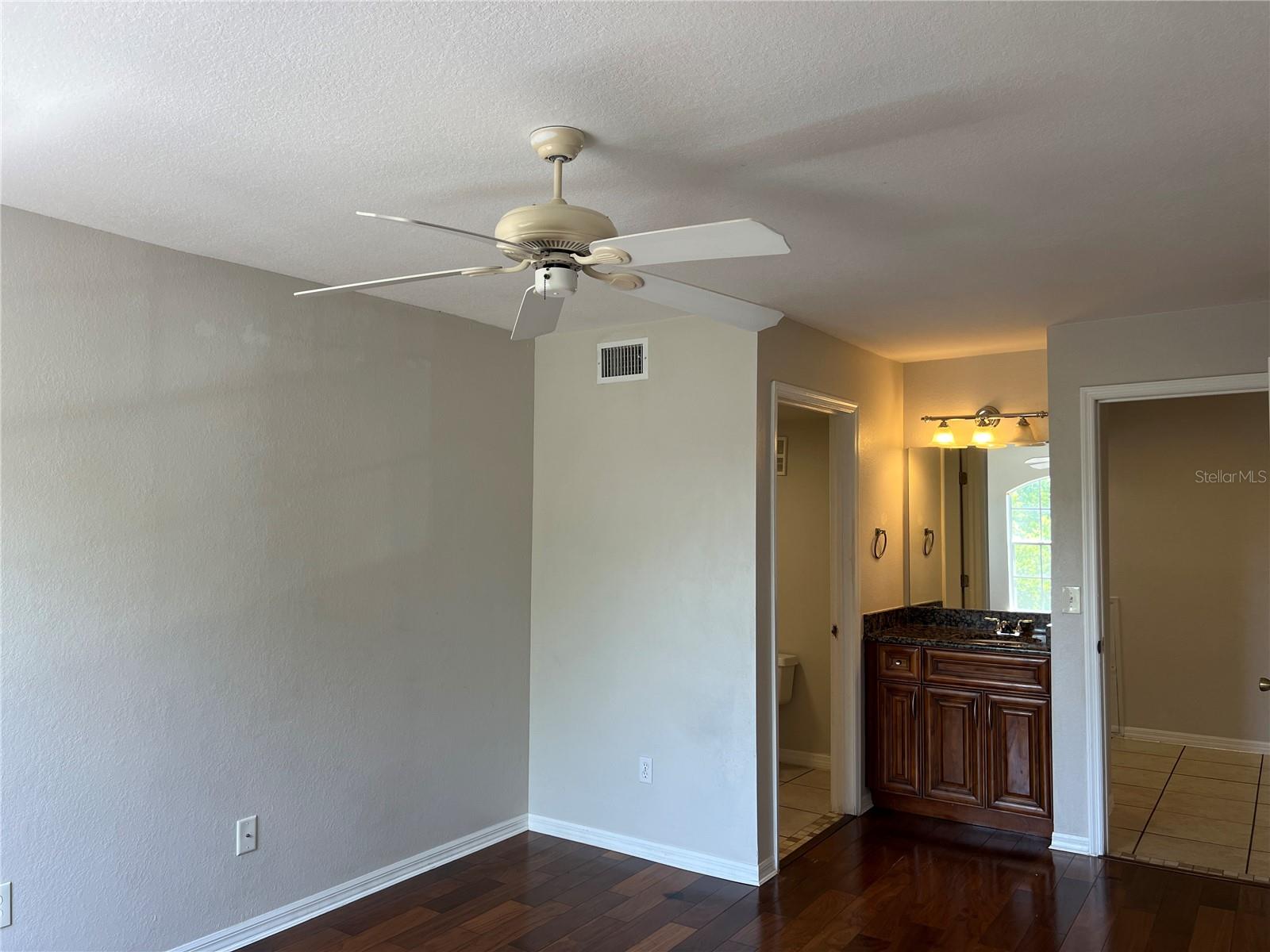Image 33 of 55 For 7320 Westpointe Boulevard 531