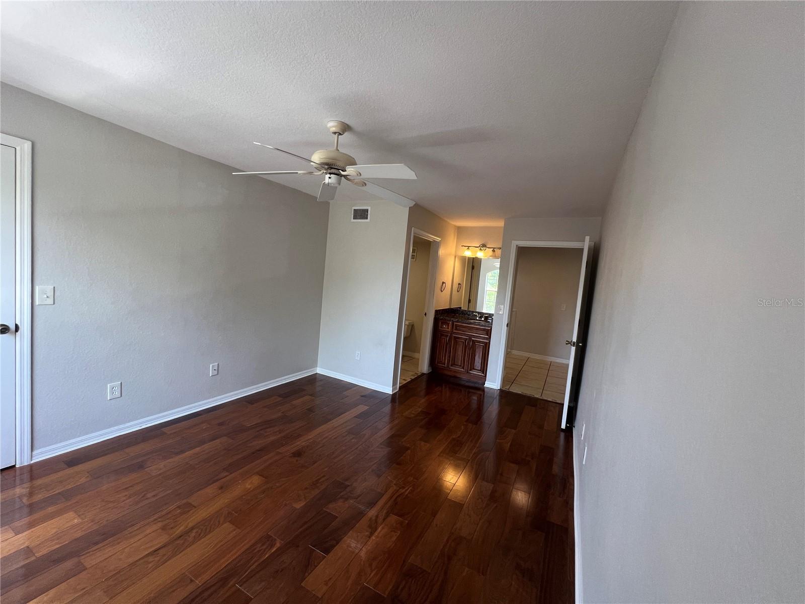 Image 8 of 55 For 7320 Westpointe Boulevard 531