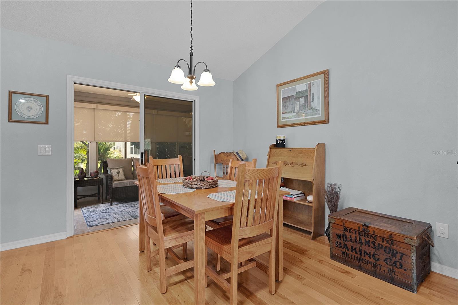 Image 17 of 67 For 1305 Guerra Avenue