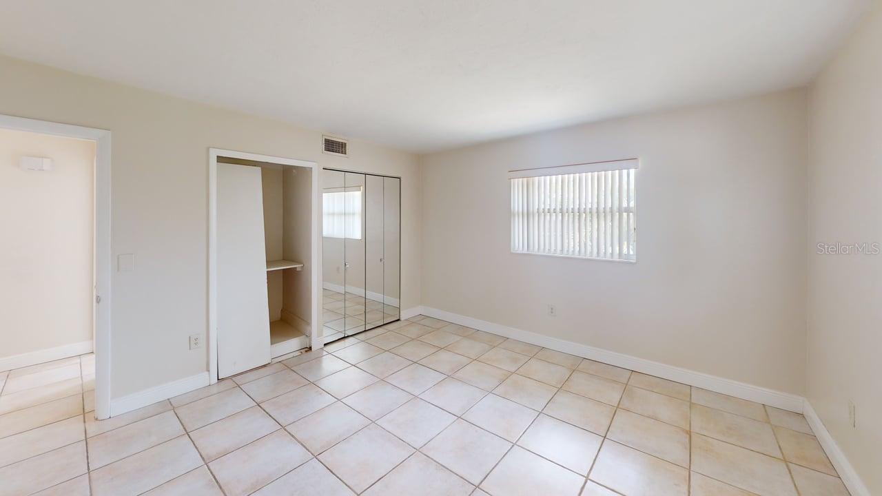 Image 19 of 31 For 2129 Couver Drive
