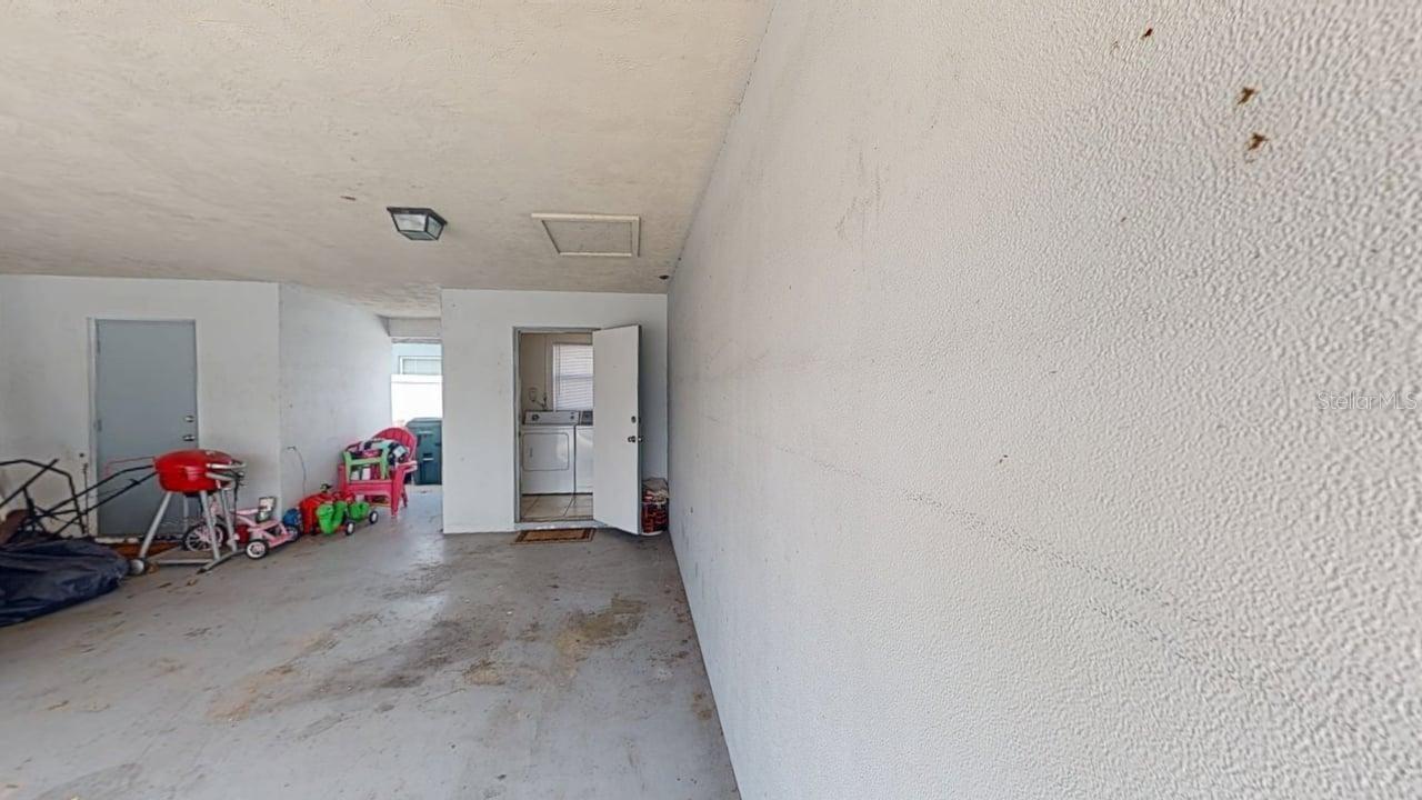 Image 29 of 31 For 2129 Couver Drive