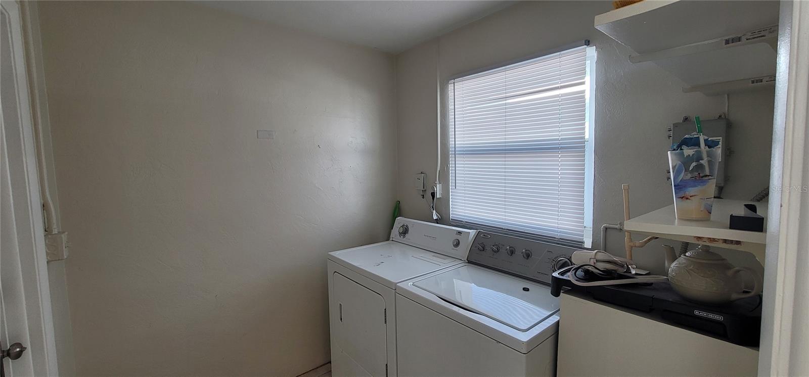 Image 3 of 31 For 2129 Couver Drive