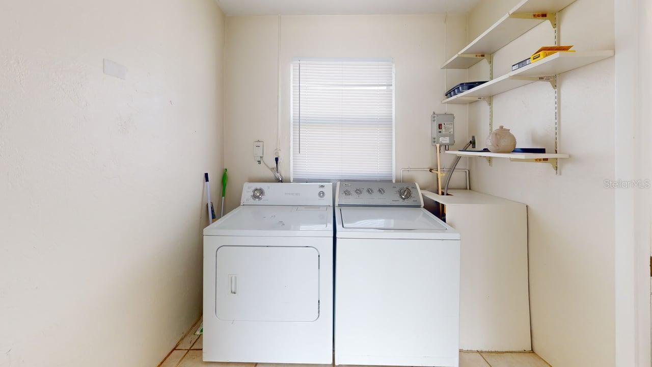 Image 30 of 31 For 2129 Couver Drive