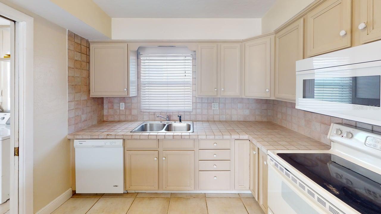 Image 31 of 31 For 2129 Couver Drive