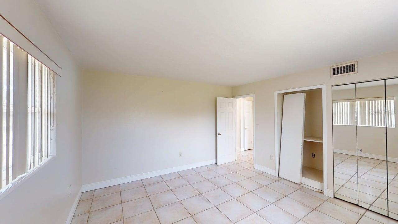 Image 6 of 31 For 2129 Couver Drive