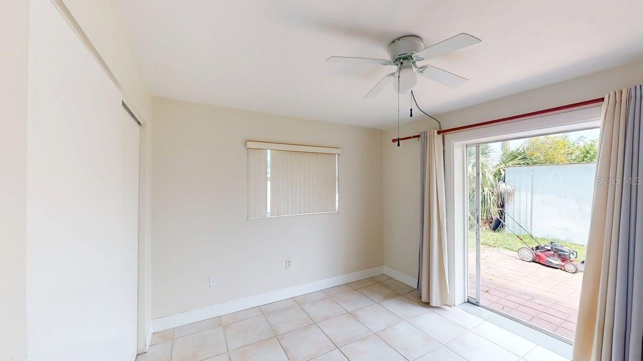 Image 9 of 31 For 2129 Couver Drive