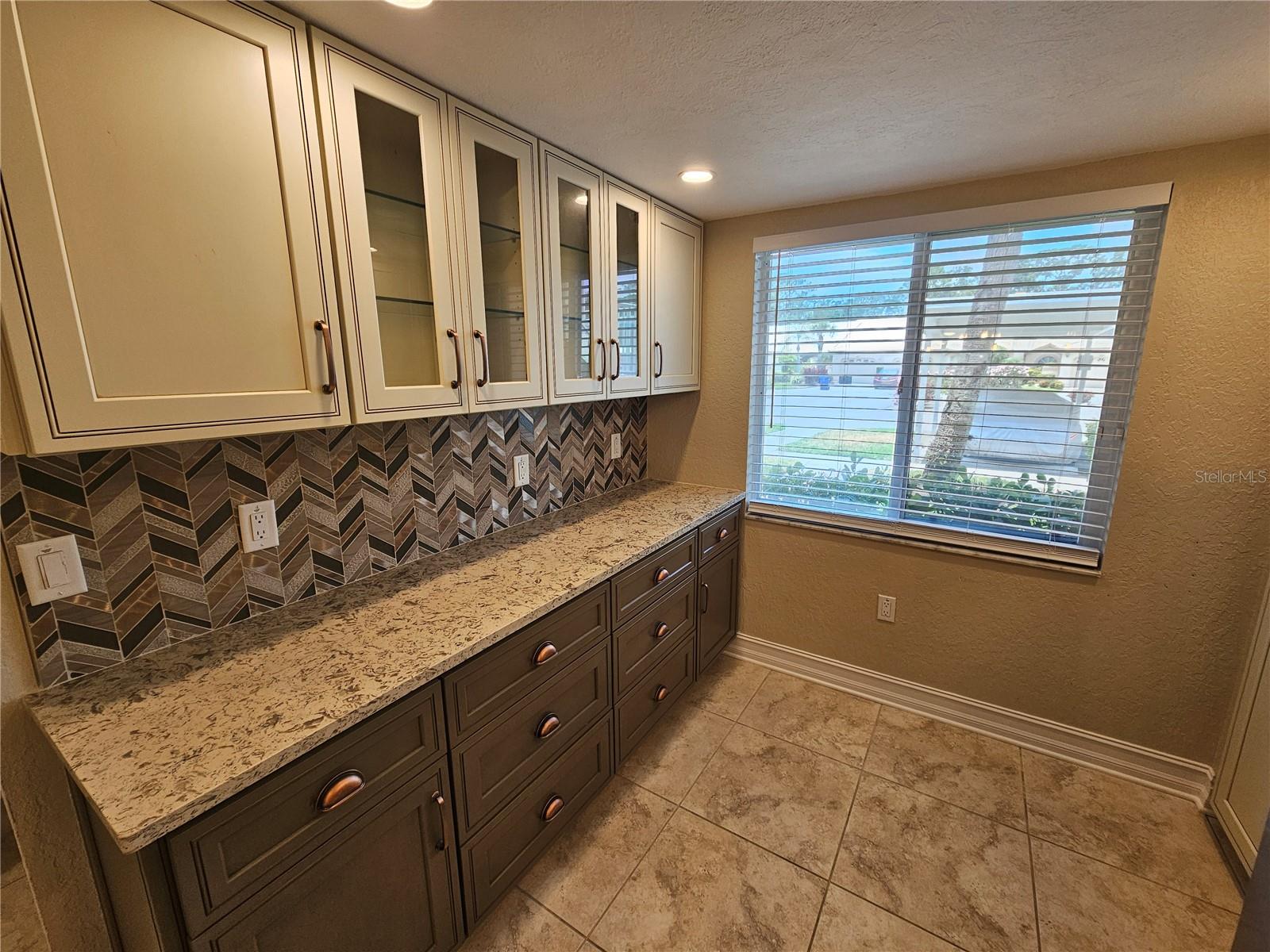 Image 3 of 23 For 4364 Madeira Court 3355
