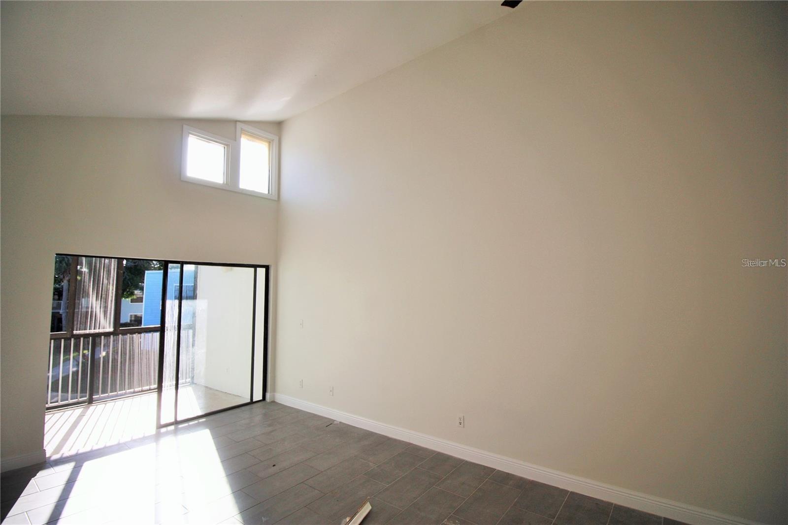 Image 7 of 25 For 3927 Atrium Drive 3