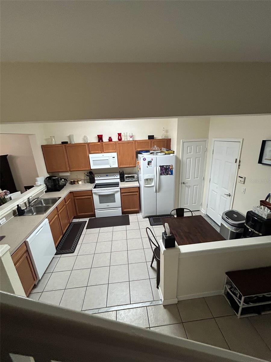 Image 7 of 11 For 1121 Seton Hall Court