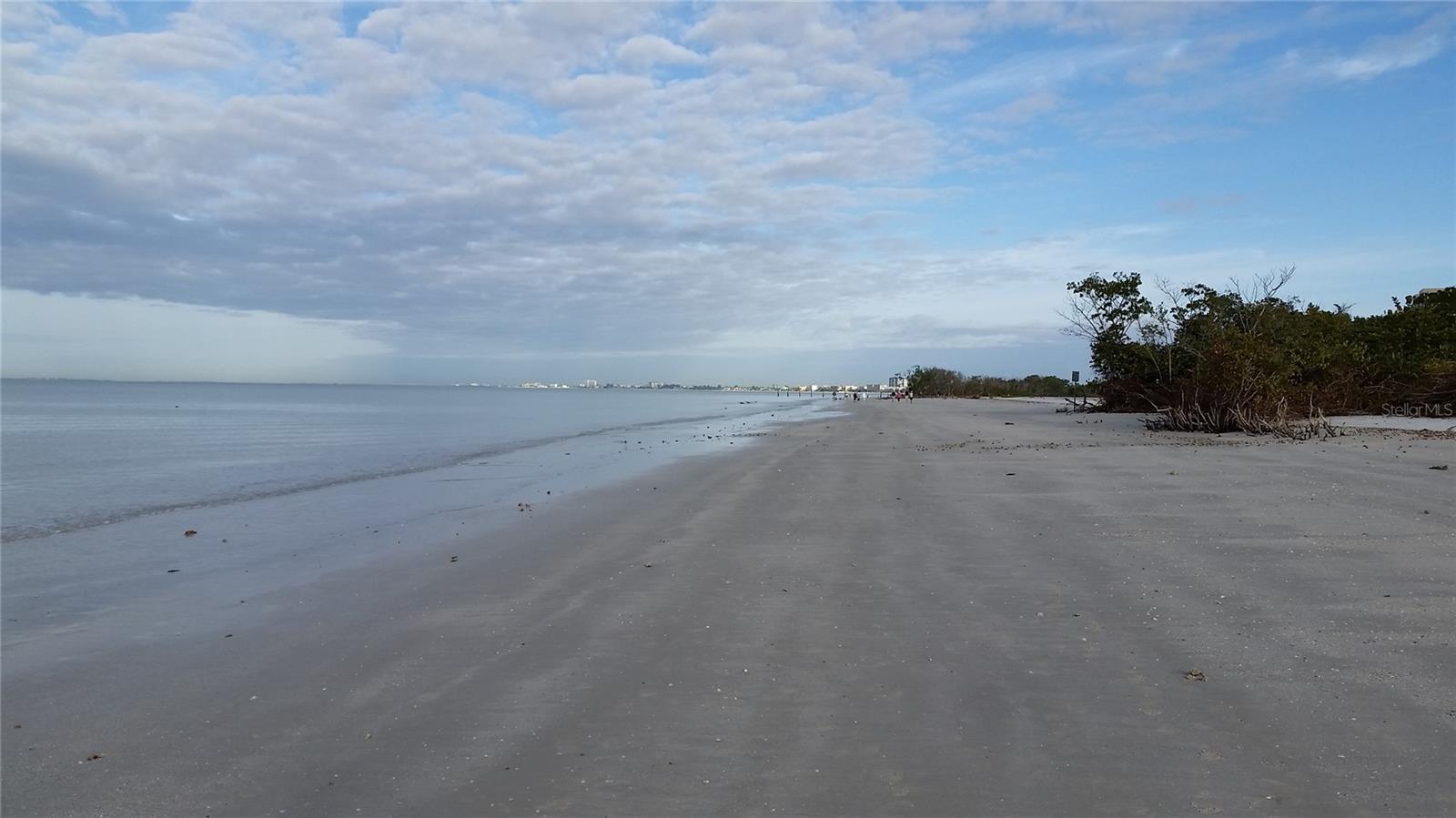 Image 38 of 44 For 7360 Estero Boulevard 704c