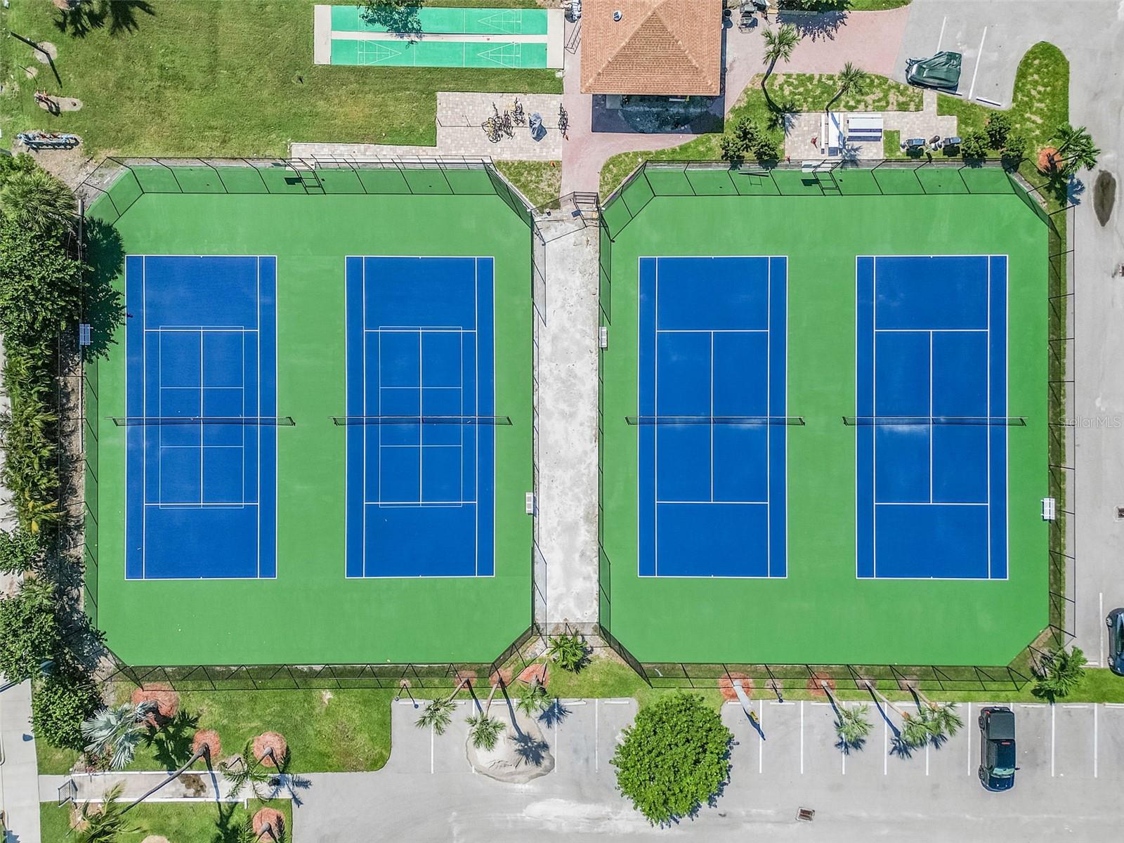 Image 40 of 44 For 7360 Estero Boulevard 704c
