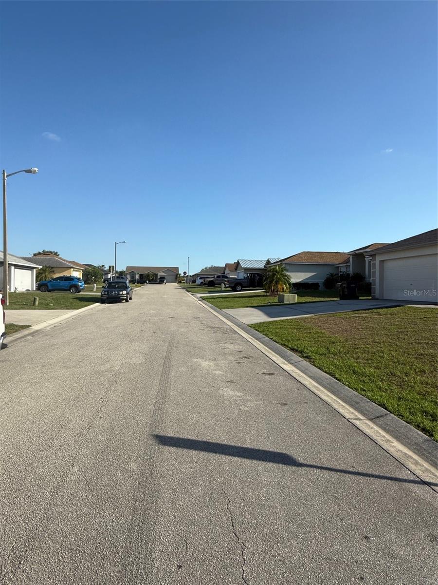 Image 11 of 39 For 6608 Madeira Avenue