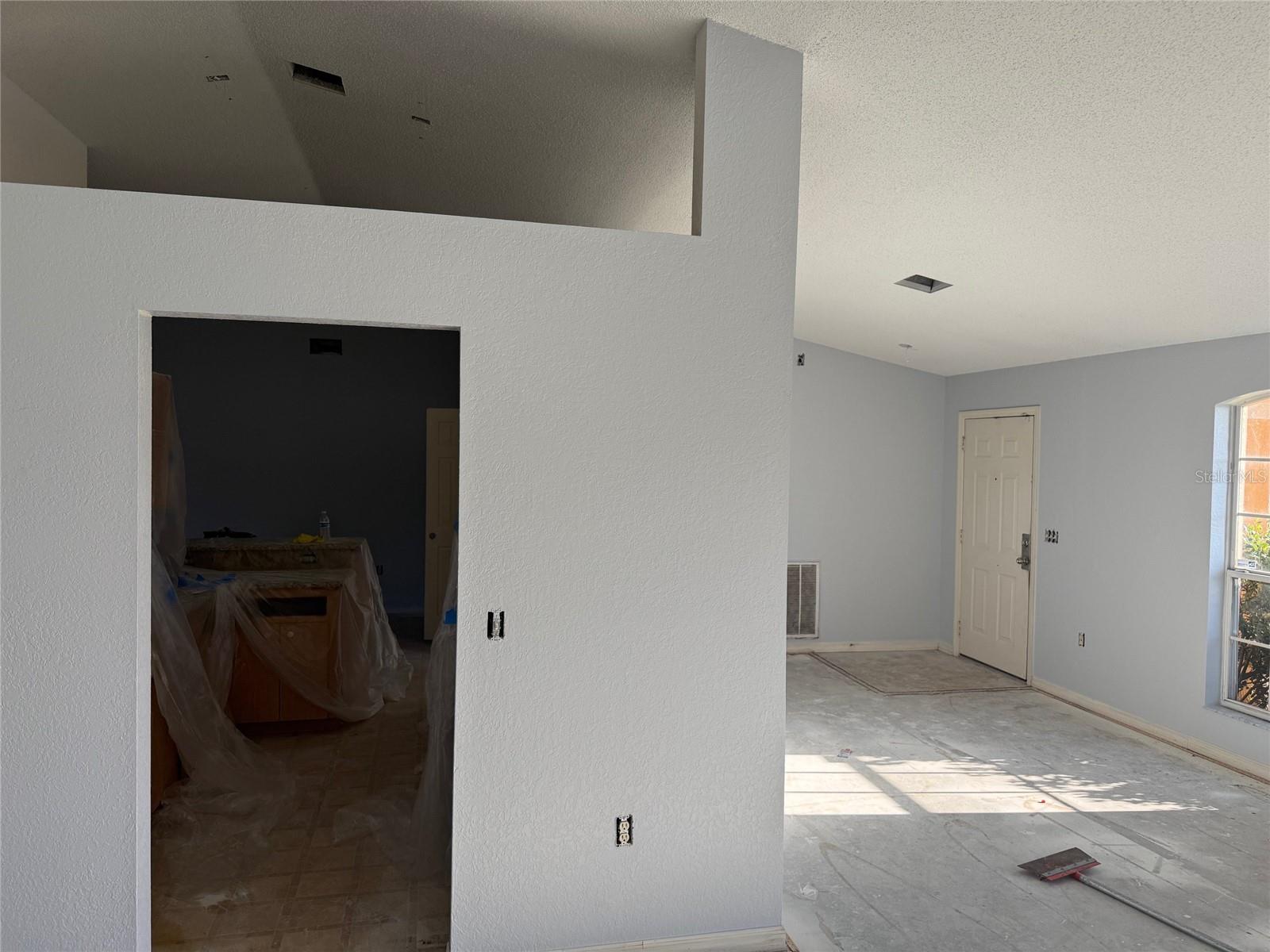 Image 20 of 39 For 6608 Madeira Avenue
