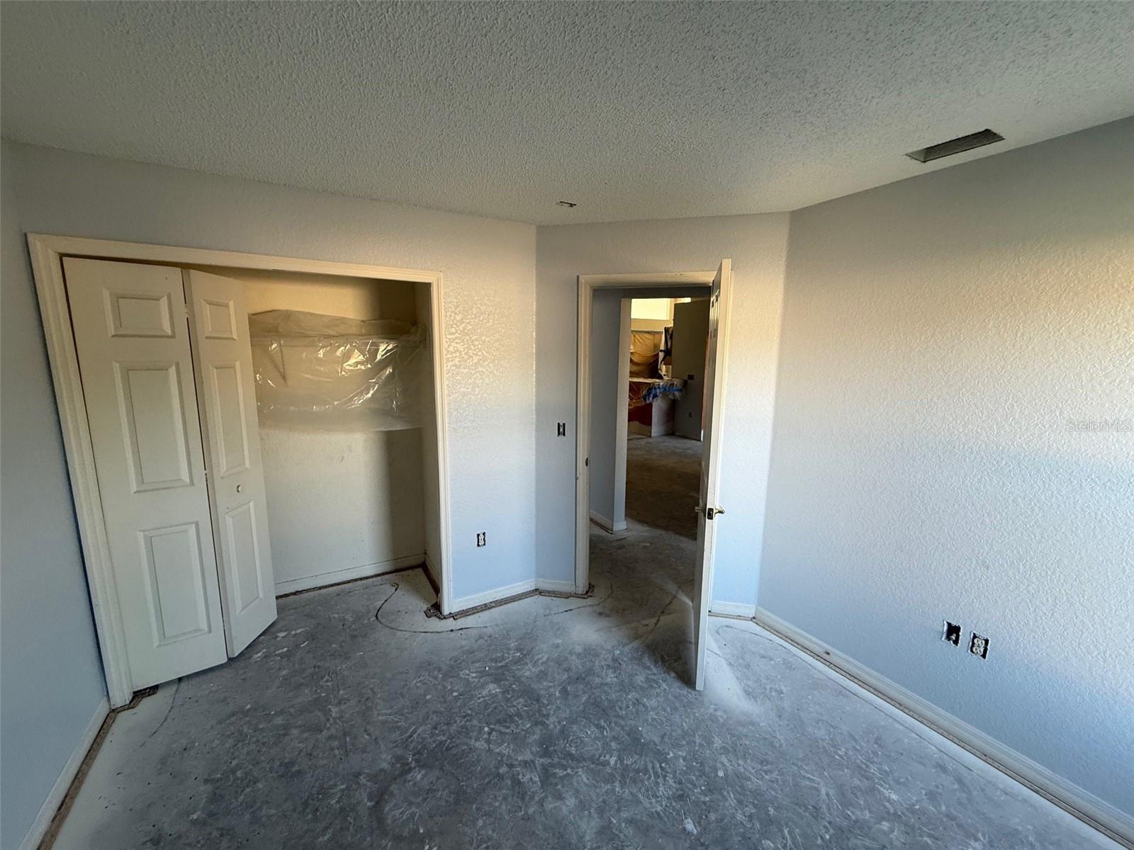 Image 32 of 39 For 6608 Madeira Avenue