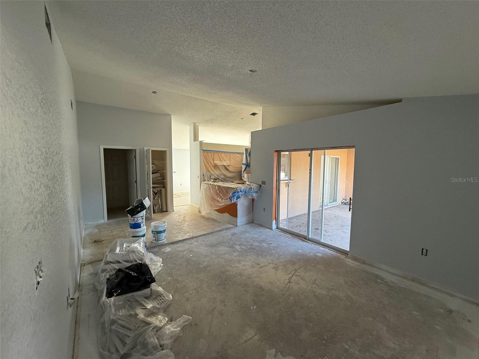 Image 33 of 39 For 6608 Madeira Avenue