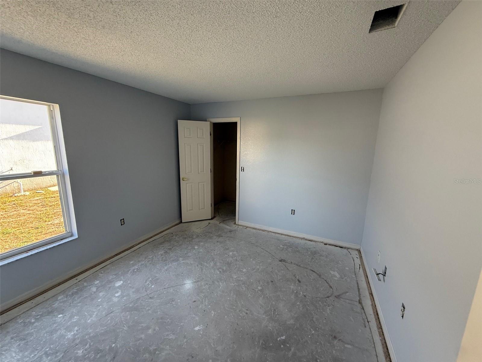 Image 36 of 39 For 6608 Madeira Avenue
