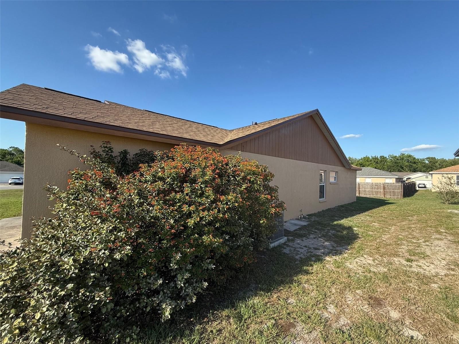 Image 9 of 39 For 6608 Madeira Avenue