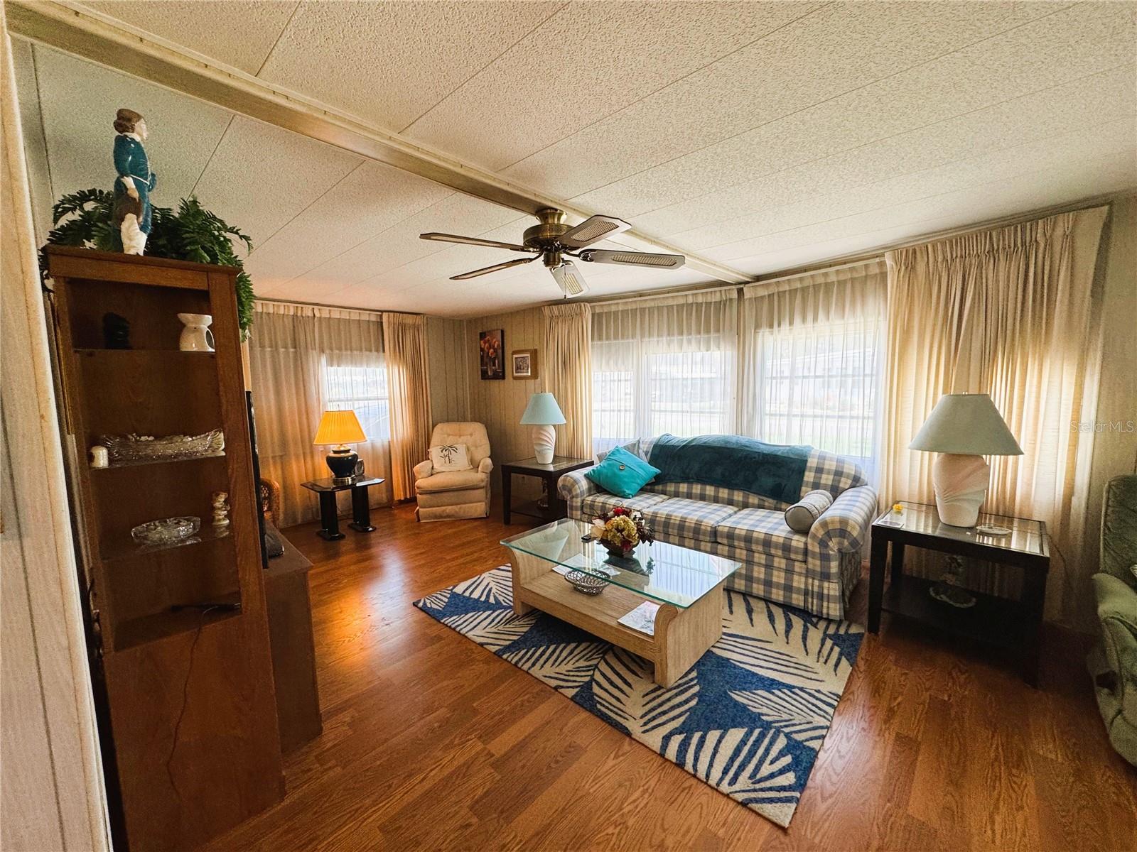Image 18 of 42 For 313 Palo Verde Drive