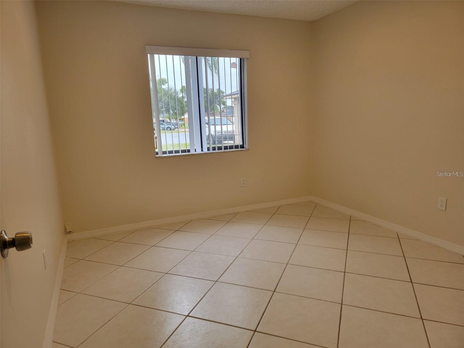Image 18 of 21 For 222 Olivewood Court