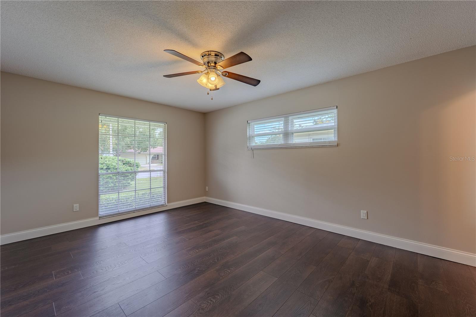 Image 21 of 27 For 4514 Crichton Lane