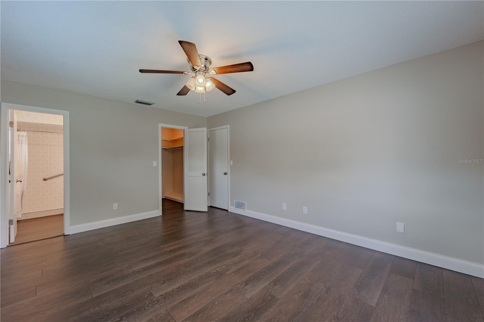 Image 22 of 27 For 4514 Crichton Lane