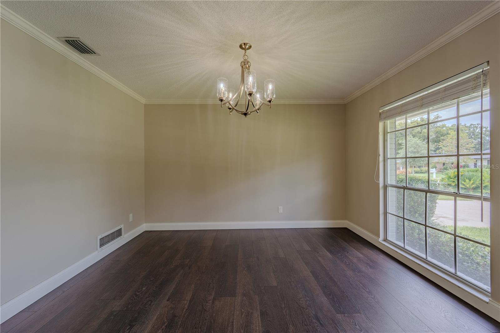 Image 9 of 27 For 4514 Crichton Lane