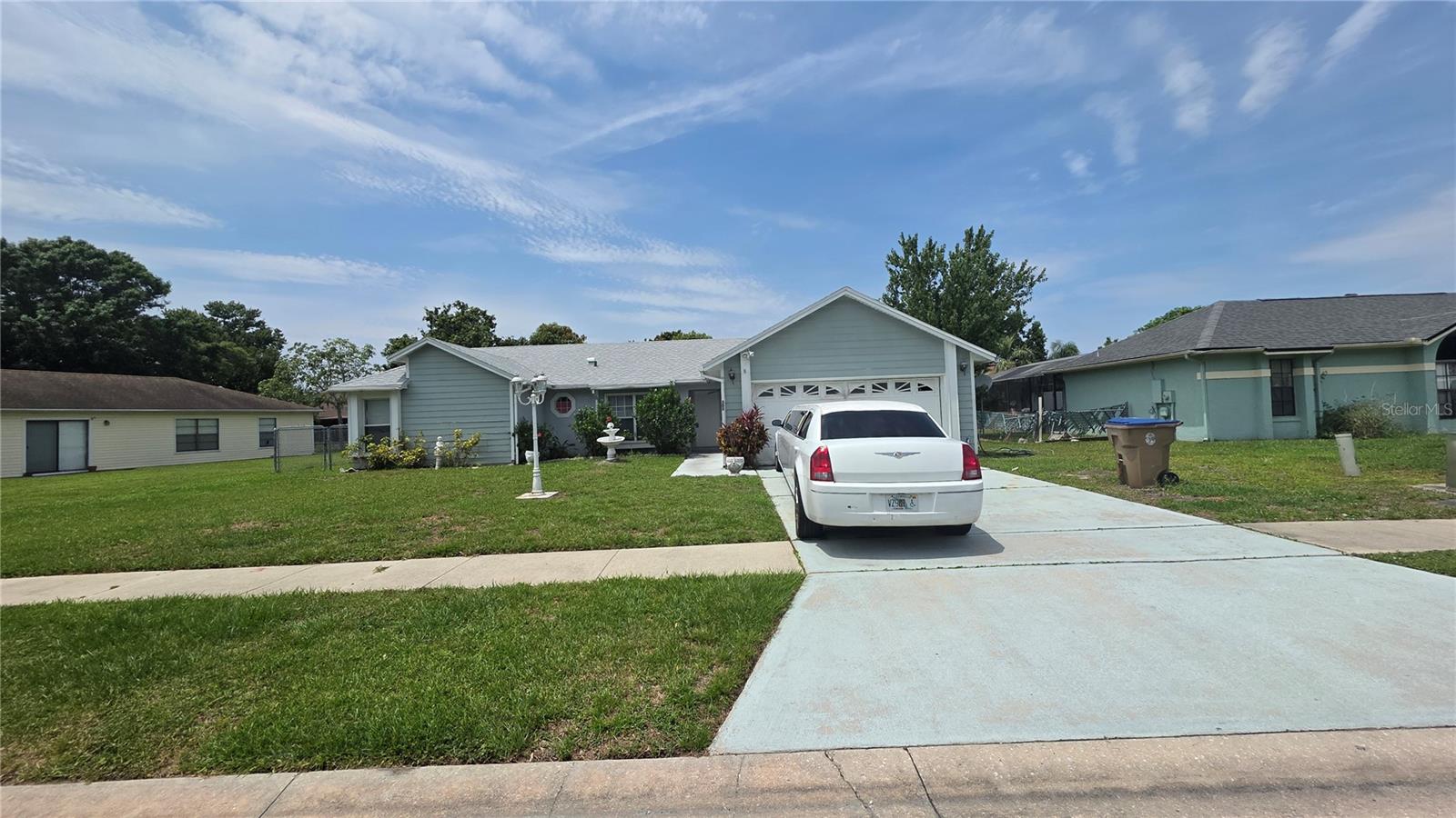 Image 4 of 14 For 303 Silk Oak Drive