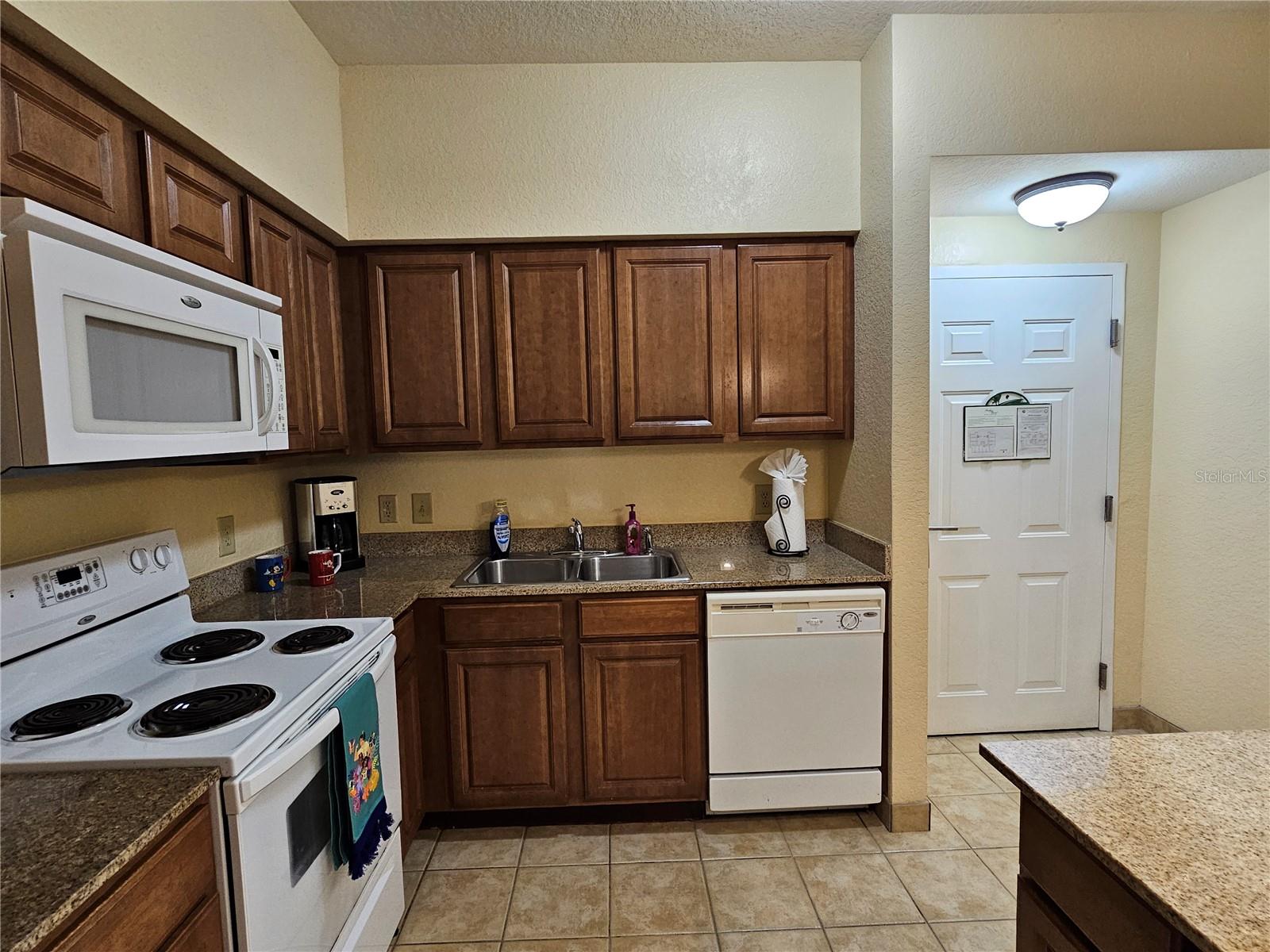 Image 9 of 32 For 12527 Floridays Resort Drive 406-e
