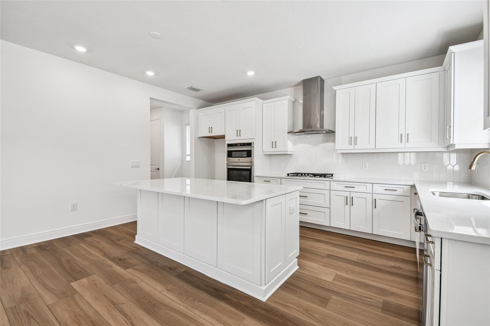 Image 5 of 36 For 7571 Hawkstone Drive