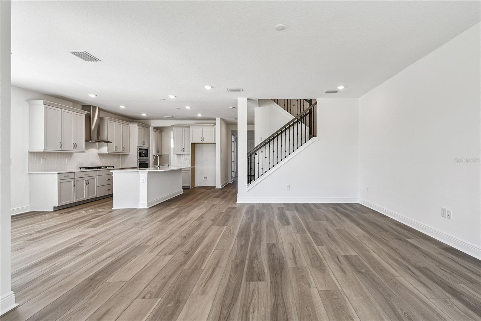 Image 32 of 43 For 7562 Seahawk Avenue