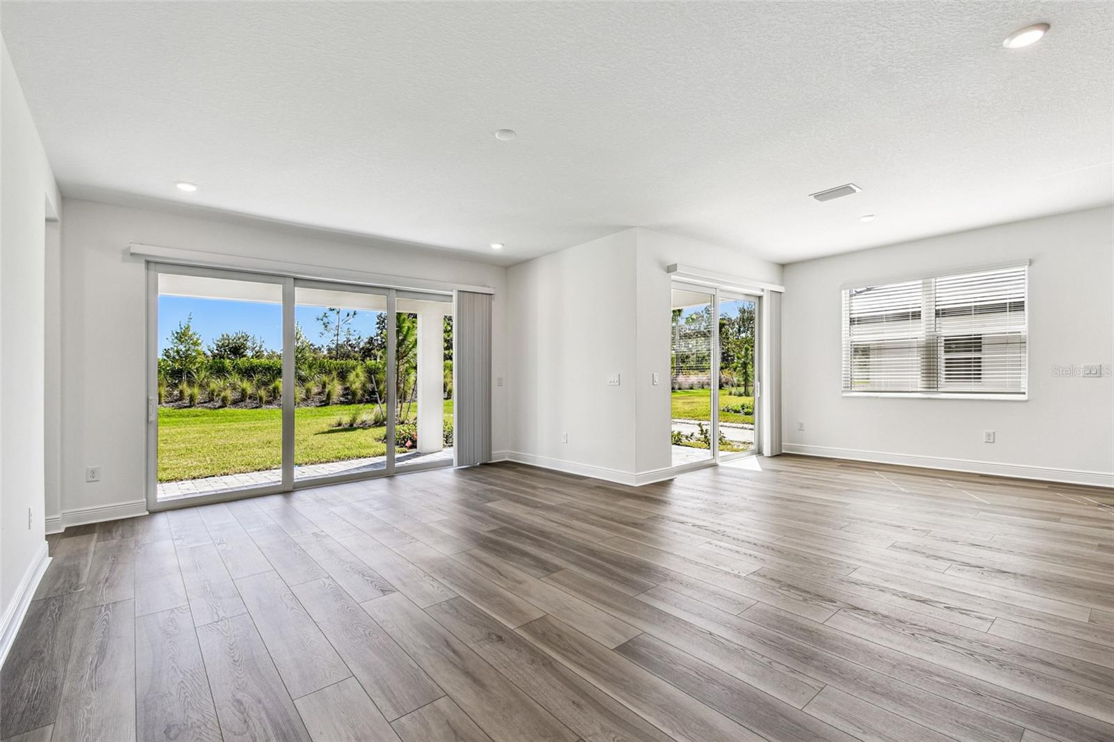 Image 33 of 43 For 7562 Seahawk Avenue