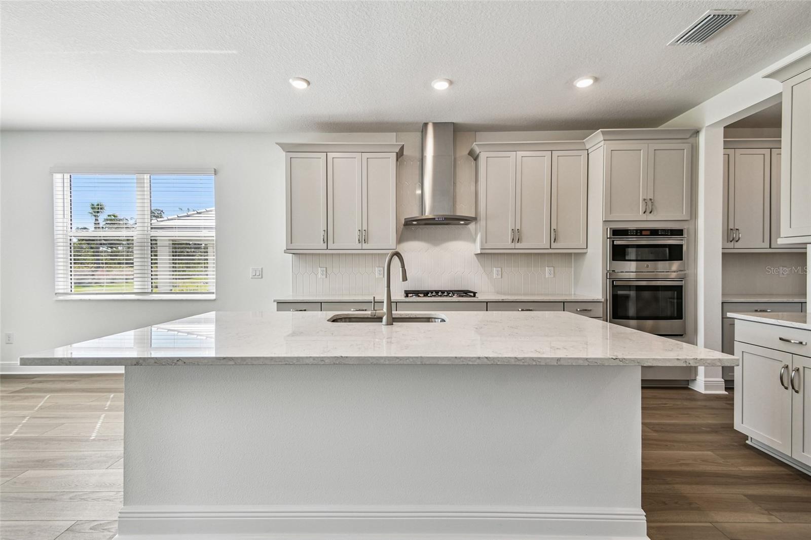 Image 8 of 43 For 7562 Seahawk Avenue