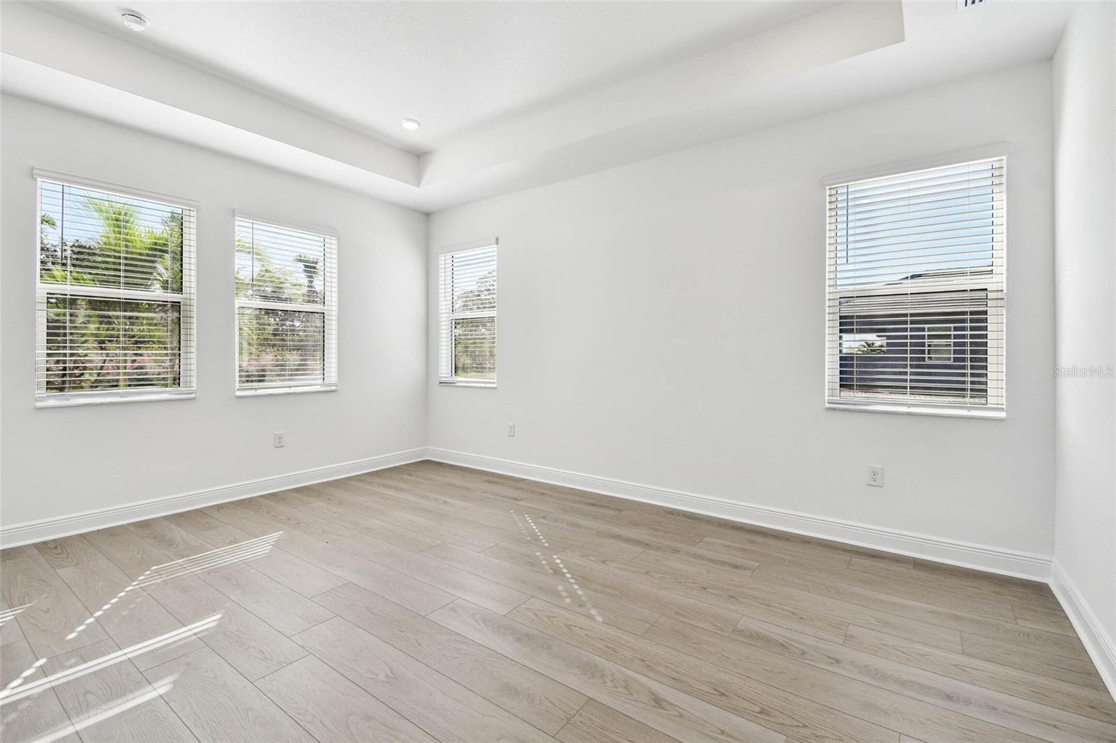 Image 18 of 32 For 7566 Seahawk Avenue