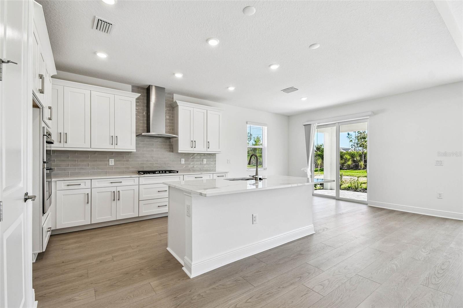 Image 4 of 32 For 7566 Seahawk Avenue