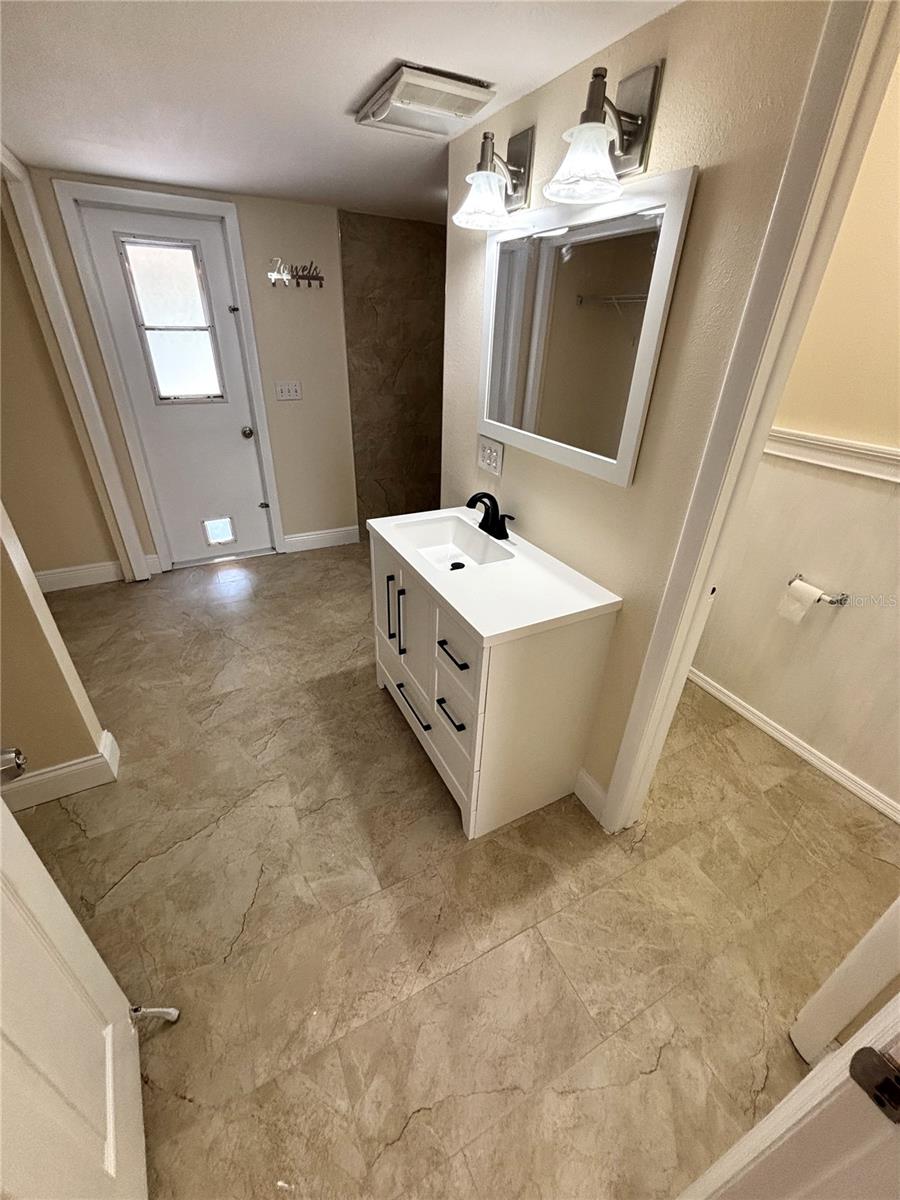Image 19 of 24 For 5552 Pentail Circle