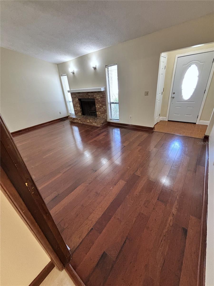 Image 2 of 24 For 5552 Pentail Circle