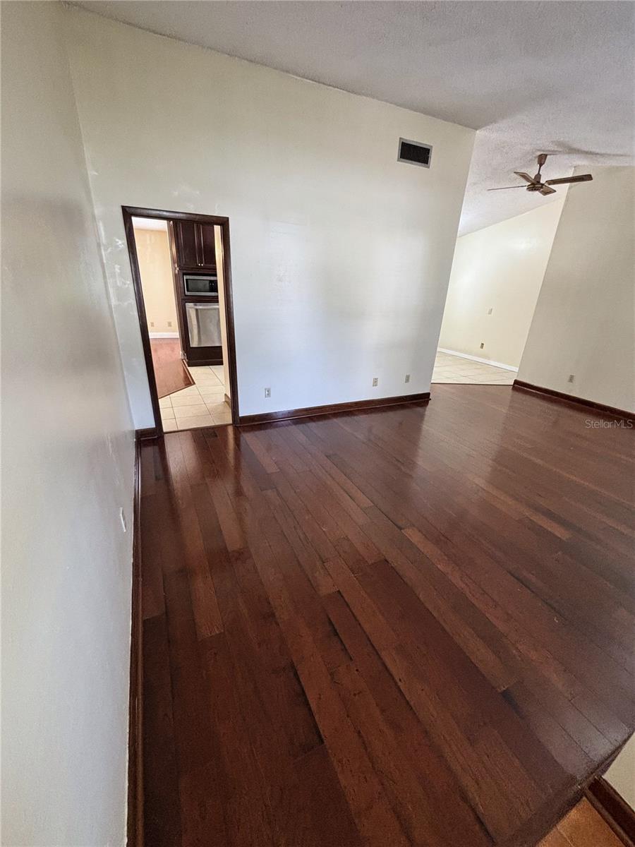 Image 3 of 24 For 5552 Pentail Circle
