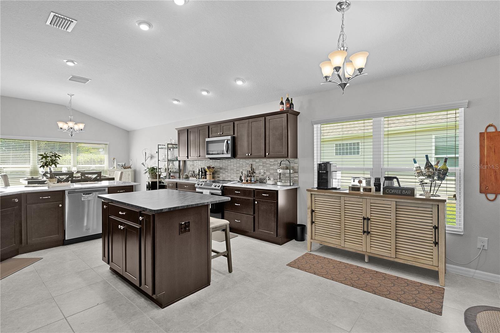 Image 6 of 30 For 924 Figwood Loop