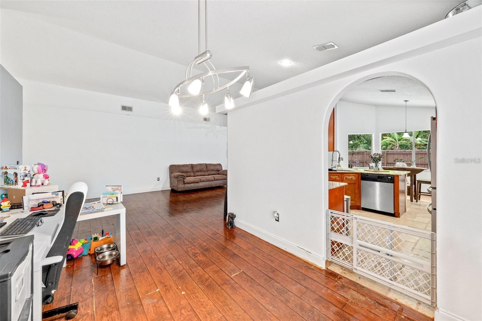 Image 10 of 27 For 615 Maple Forest Drive