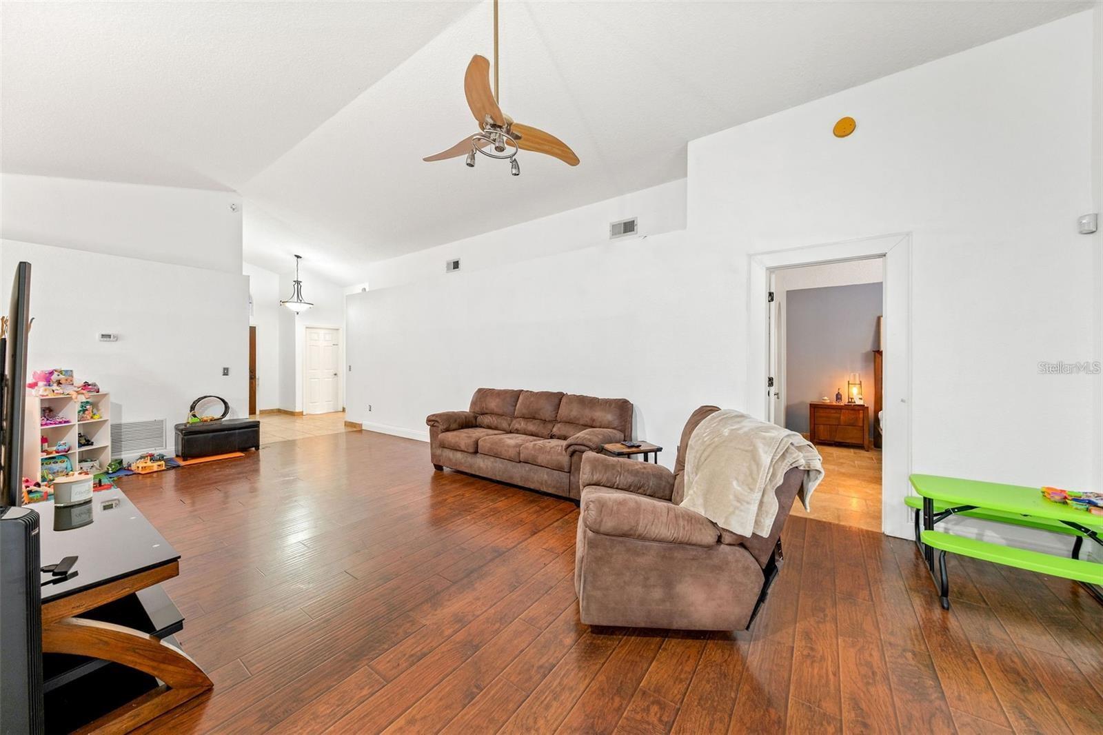 Image 11 of 27 For 615 Maple Forest Drive