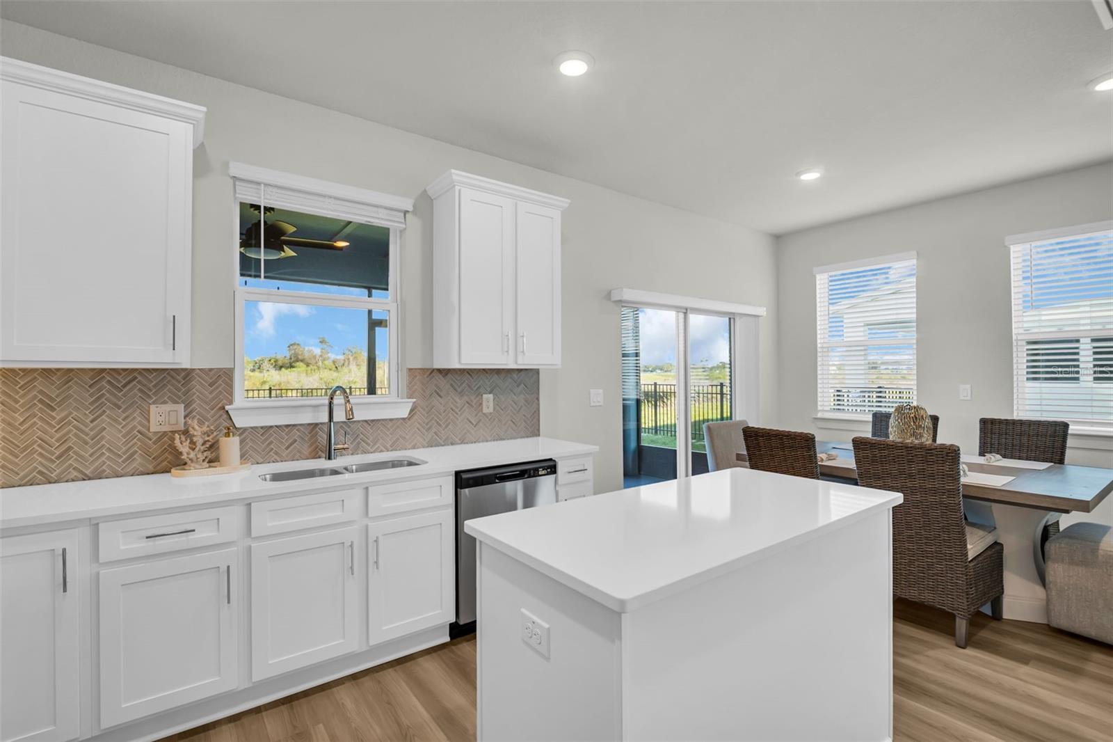 Image 17 of 27 For 13978 Emerald Fields Drive