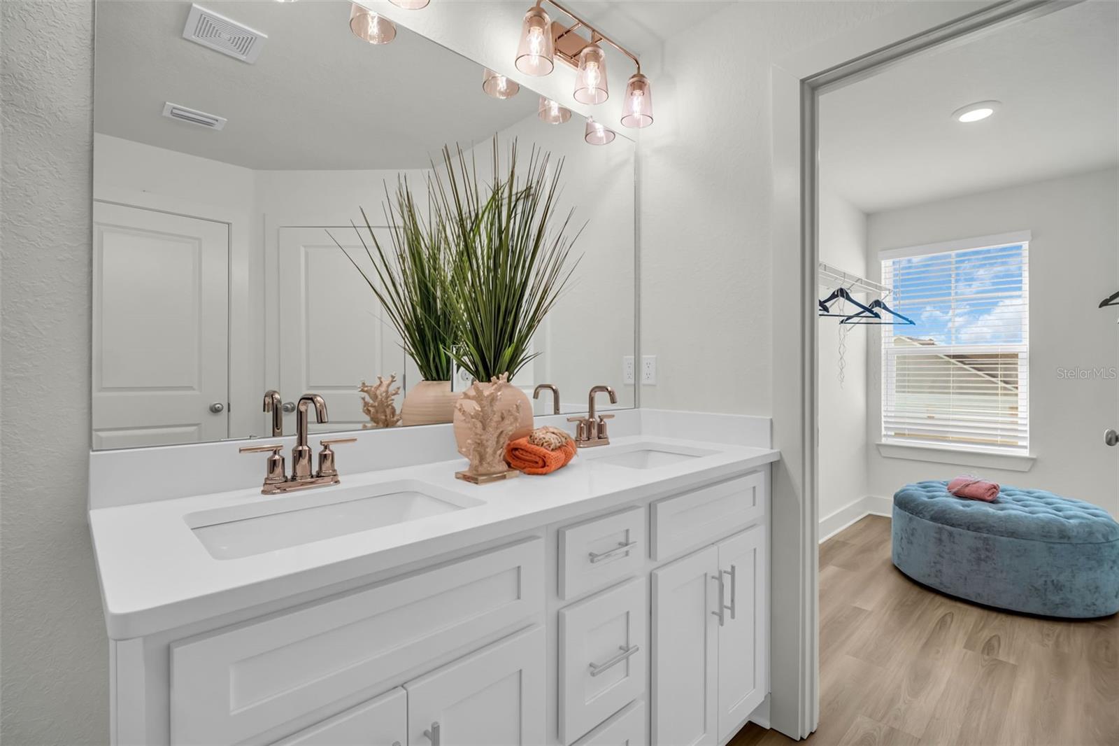 Image 19 of 27 For 13978 Emerald Fields Drive